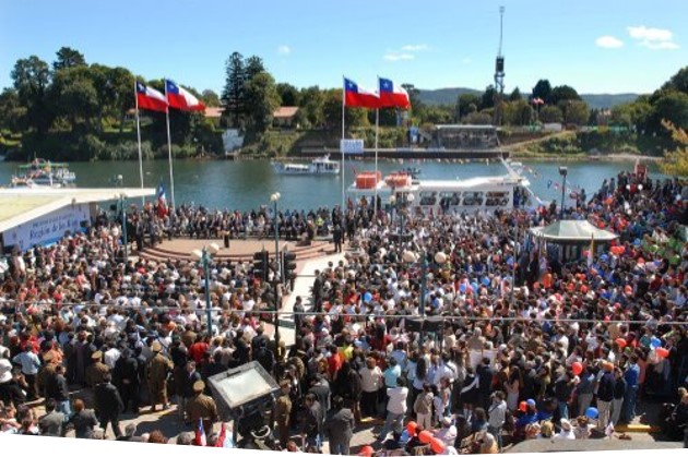 Ceremonia inaugural de la nueva región de Los Ríos, 2007.